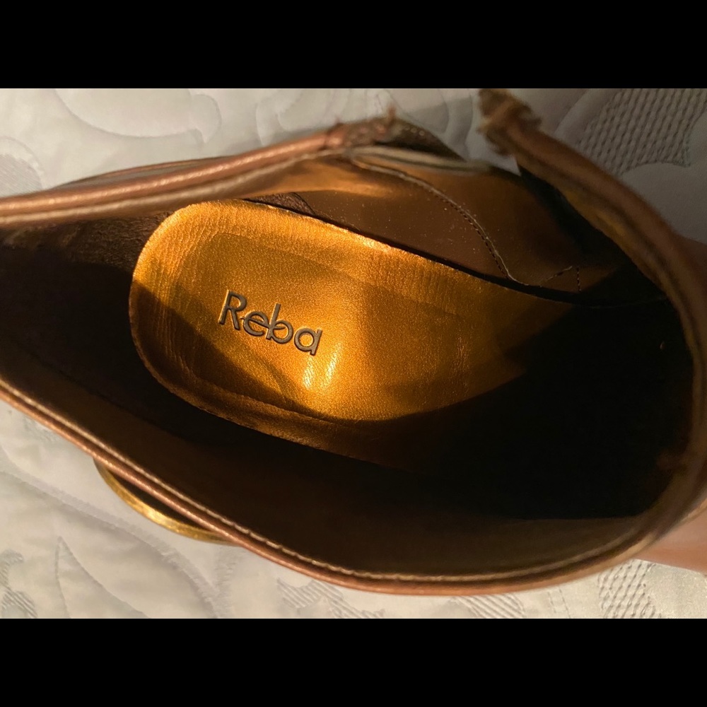 Reba bootie - Picture 3 of 3